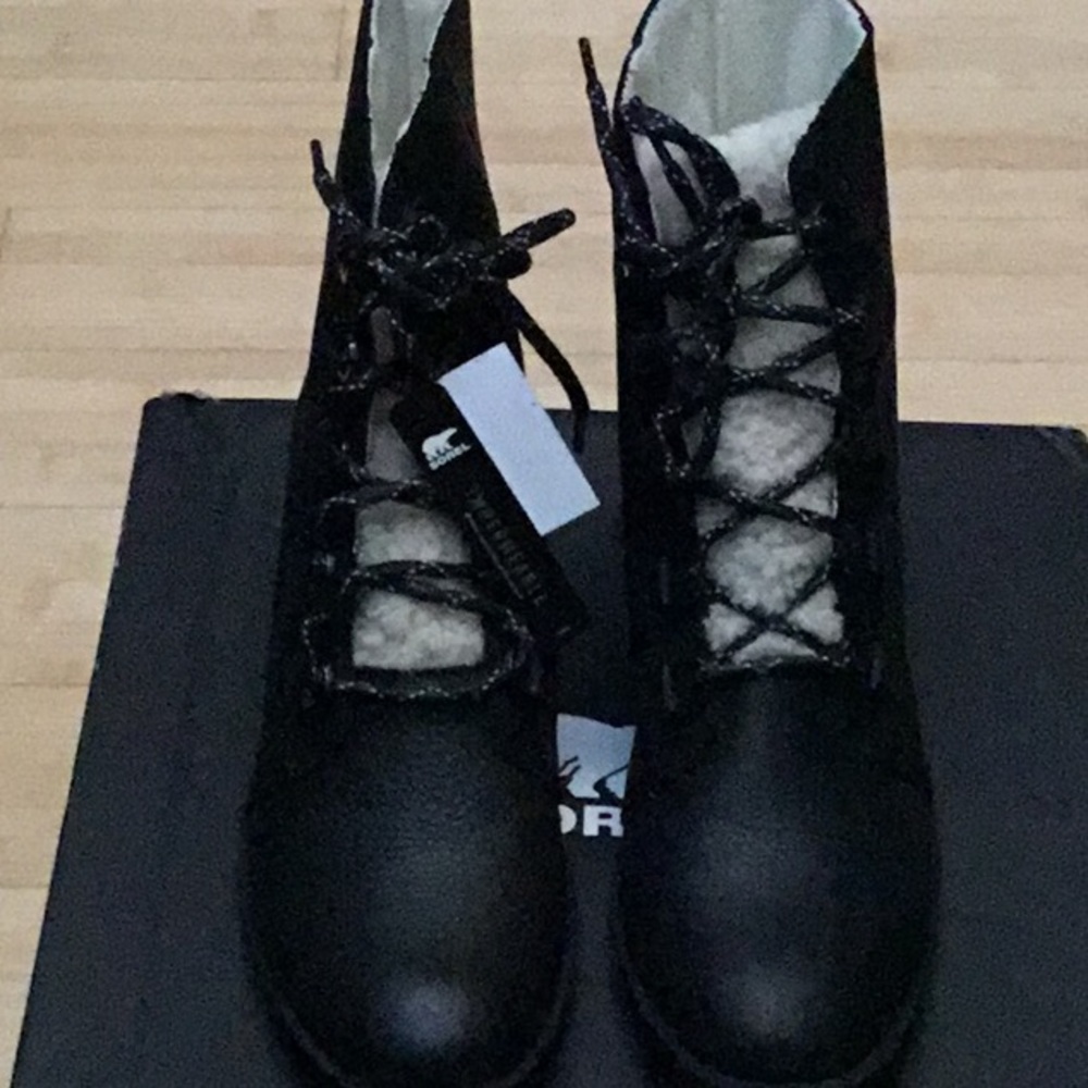 Sorel Phoenix Short Lace Cozy
